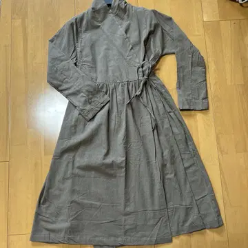 브라운 카슈쿨 원피스 긴팔