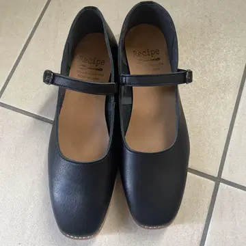 Recipe 블랙 멜리 제인 23.5cm