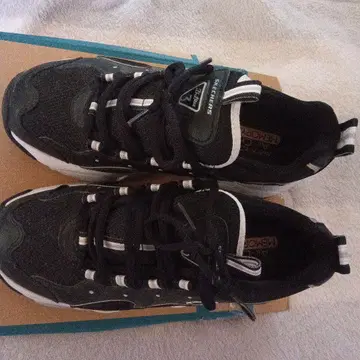 SKECHERS D'Lites 3 블랙/화이트 24.5cm