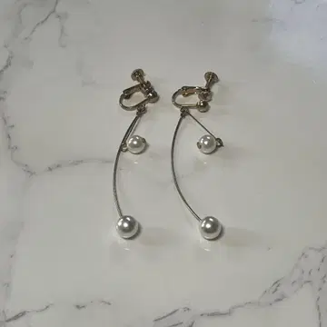 펄 장식 롱 귀찌