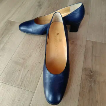 Aquascutum 22.5cm 일본제 가죽 네이비 펌프스