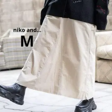 niko and - 호뇨콜 페인터 스커트 아이보리 M