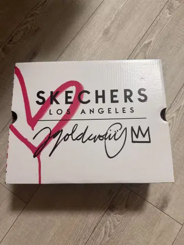 SKECHERS UNO - CHANGED LOVE