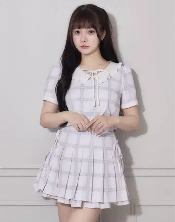 pium 하트 체크 프릴 칼라 상의