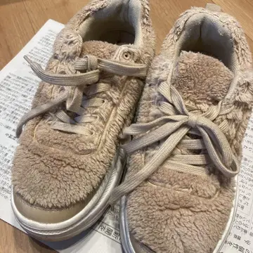 GU 지유 보아 스니커즈