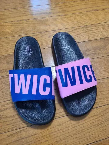 TWICE 샤워 샌들