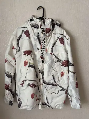 HUF 후드 부착 다운 자켓