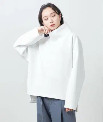 MARW UNITED ARROWS 종이상자 니트 터틀 화이트
