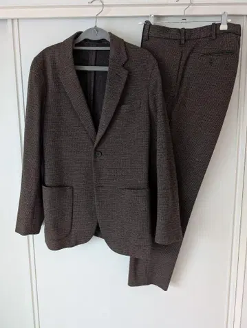 UNIQLO 컴포트 2B 자켓 다크 브라운 M 사이즈