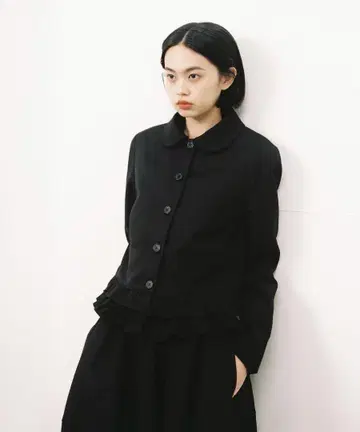 OHESHIO 오헤시오 라운드 프릴 재킷, 블랙