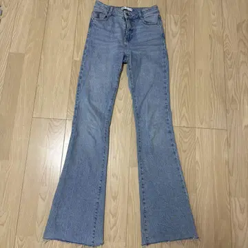 zara 하이라이즈 플레어 데님 청바지