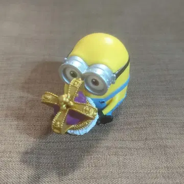 미니언즈 Hide & Seek 숨바꼭질 피규어 밥 Bob 왕관