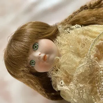 앤티크 인형
