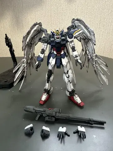 RG 윙건담 제로 ew 영화 데미지 가공 재현