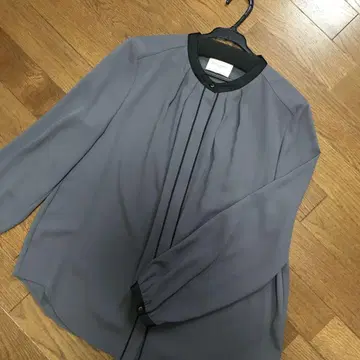 UNITED ARROWS 그레이 긴팔 블라우스