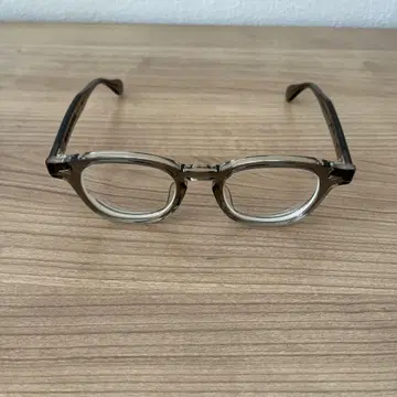 JULIUS TART OPTICAL AR46/22 GreyCrystal2