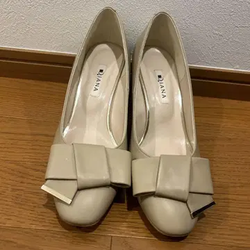 DIANA 베이지 리본 포함 하이힐
