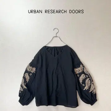 URBAN RESEARCH DOORS 자수 소매 소매 밴딩 블라우스