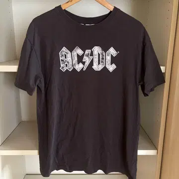 AC/DC 블랙 T셔츠 US S