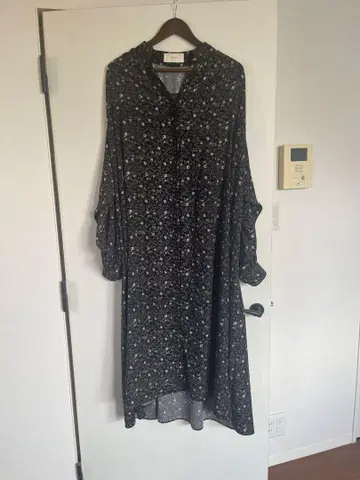 Argue Flower balloon dress 미니 꽃무늬 블랙