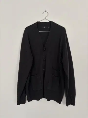 유니클로 +J 프리미엄 라무 V넥 가디건