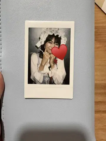 이타쿠라 카나 LARME 감수 의상 폴라로이드