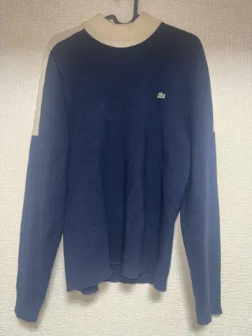 Lacoste 네이비 하이넥 니트