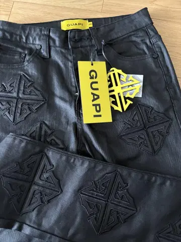 GUAPI 슬림핏 블랙 데님 팬츠 30