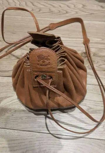 일비종떼 복조리 숄더백