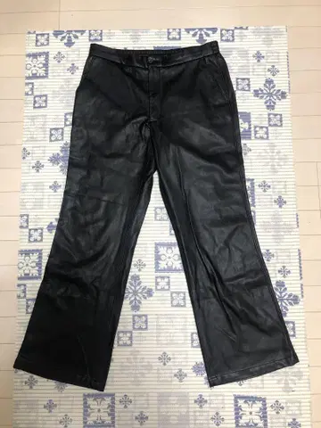ZARA 가죽 팬츠 L