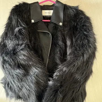 로얄 파티 퍼(Fur) 부착 라이더 재킷