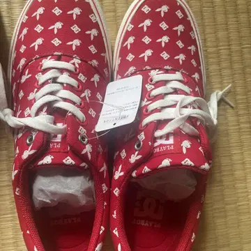 DC 스니커즈 레드 플레이보이