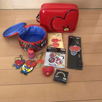 BT21 빨간색 파우치 TATA 키링 세트