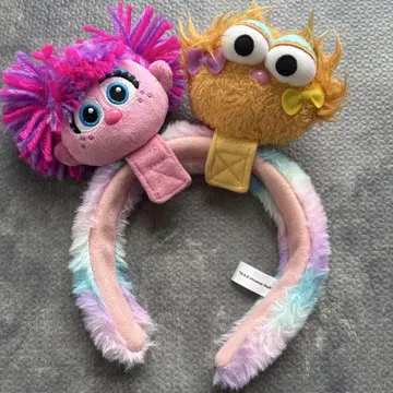 애비 카다비와 엘모 머리띠