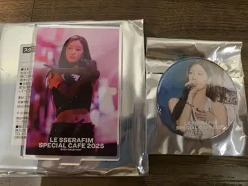 LE SSERAFIM SPECIAL CAFE 카즈하 캔뱃지&아크릴 스탠드