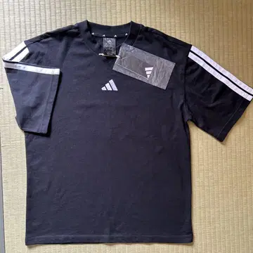 adidas 블랙 반팔 T셔츠 M