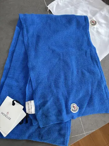 MONCLER 메쉬 디자인 머플러 파랑