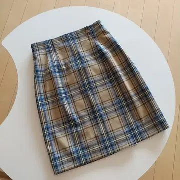 체크 무늬 랩스커트