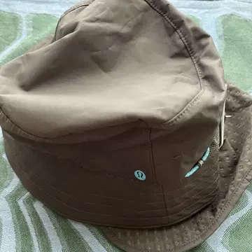 lululemon 아웃도어 햇 M/L 플리스 소재 바람막이 포함