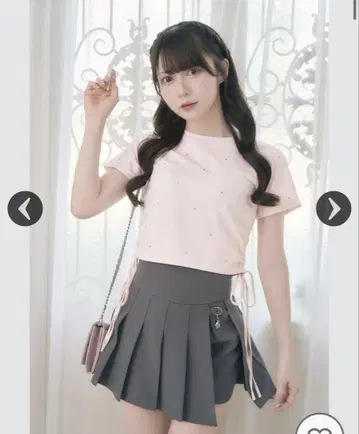 michellMacaron 비쥬 사이드 리본 T셔츠 SOA0006