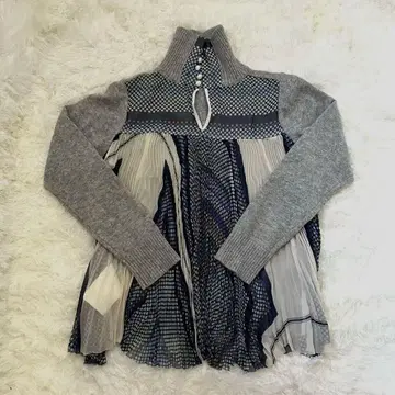 sacai 백 프린트 도킹 니트 플리츠