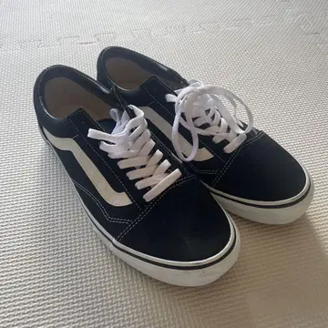 거의 새상품 Vans 올드스쿨 스니커즈 블랙