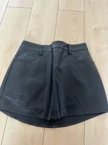 GYDA 블랙 미니 스커트 프론트 지퍼
