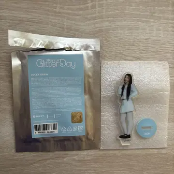 illit 유나 glitter day 아크릴 스탠드