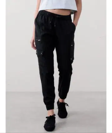 [ 미사용 새상품 ] BANANA REPUBLIC 텐셀 카고 조거 팬츠