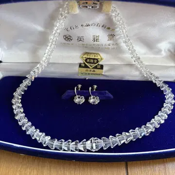 천연 화이트 수정 목걸이와 귀찌 세트