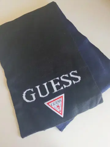 GUESS 니트 머플러 블랙 x 네이비 남녀 공용 캐주얼 추천