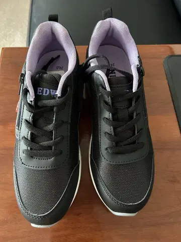 EDWIN 블랙 스니커즈 240