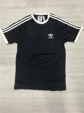 adidas 새상품급 헤이세이 갸루 피치T Y2K