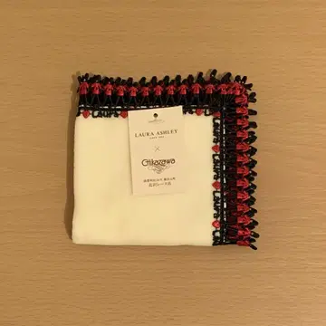 치카자와 레이스 손수건 로라 애슐리 솔저